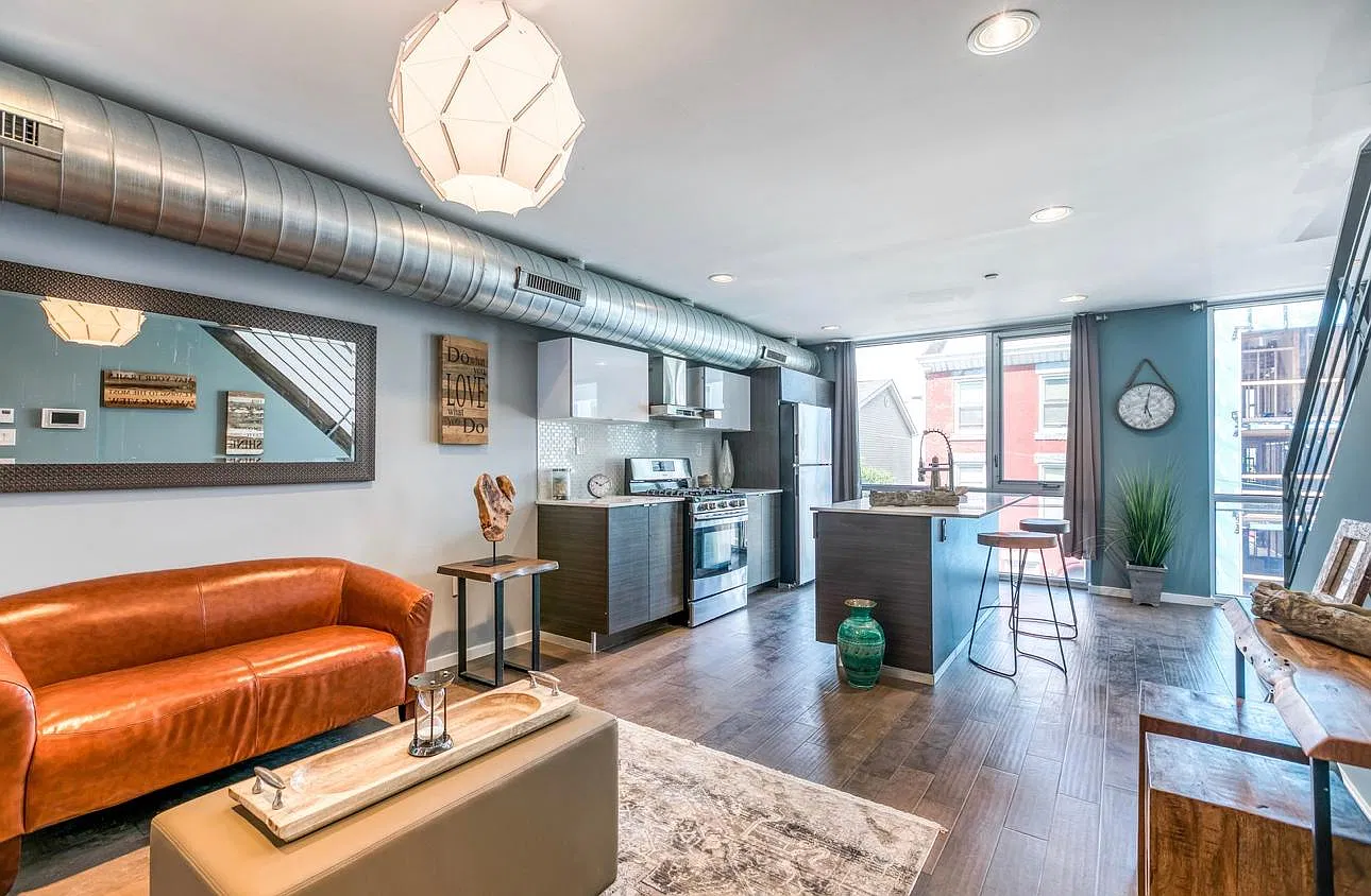 2 bed, 1.5 bath, 1100 sqft, $1,950 — Photo 1