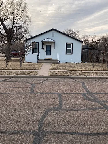 301 Evans St Photo 1