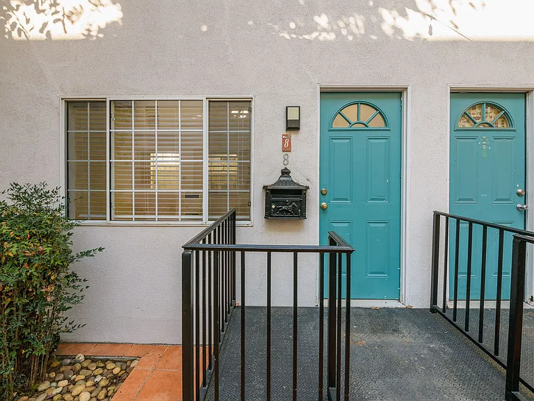 1234 N. Berendo — Photo 43