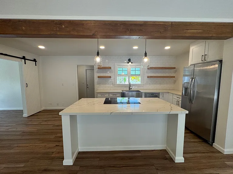 279 Hamakua Dr — Photo 2