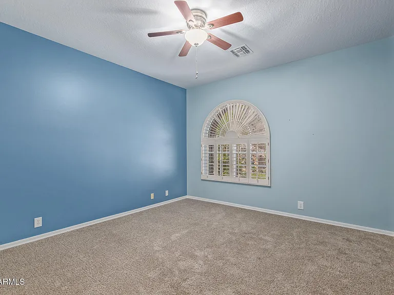 1211 E Desert Flower Ln — Photo 33