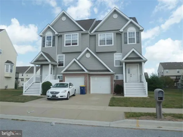 247 E Sheldrake Cir, Dover, DE 19904