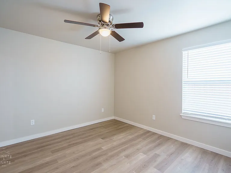 6120 Princess Ln — Photo 10
