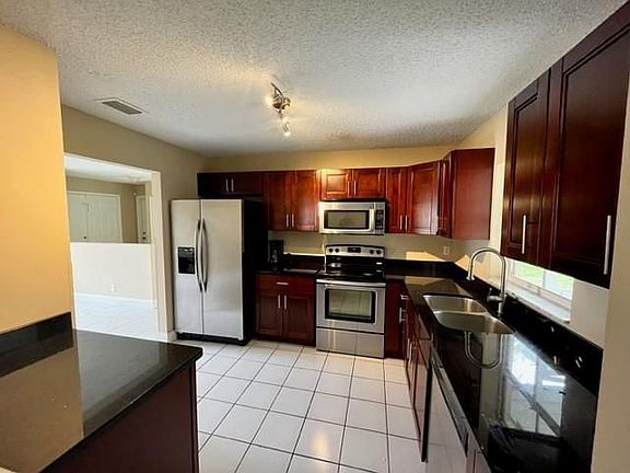 4th image of 5215 NW 96th Ave