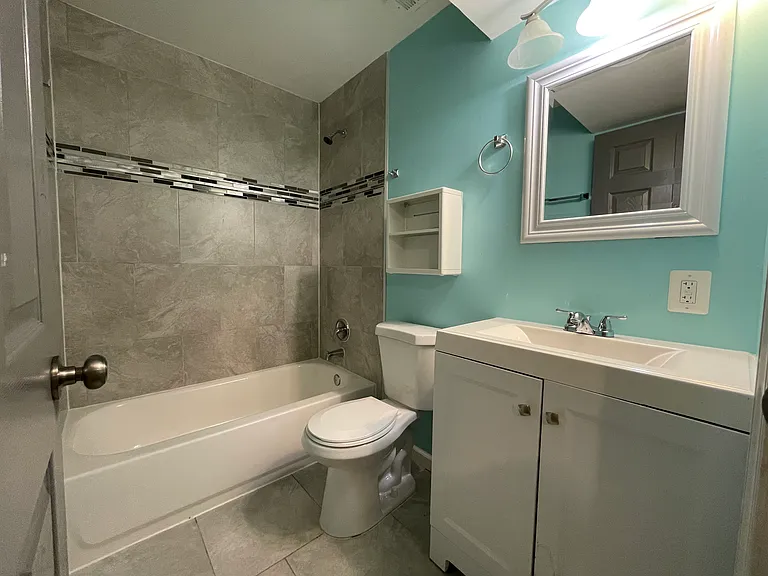 849 Berkshire Dr — Photo 18
