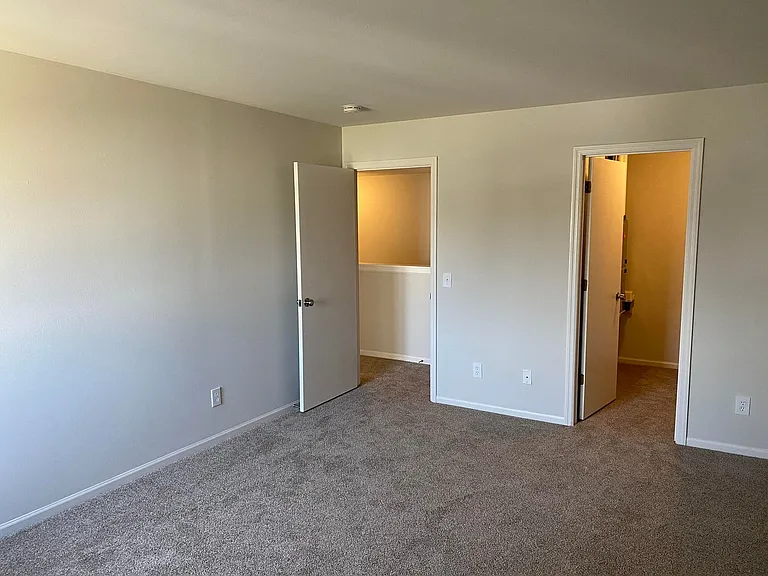 Madison Townhomes — Photo 14