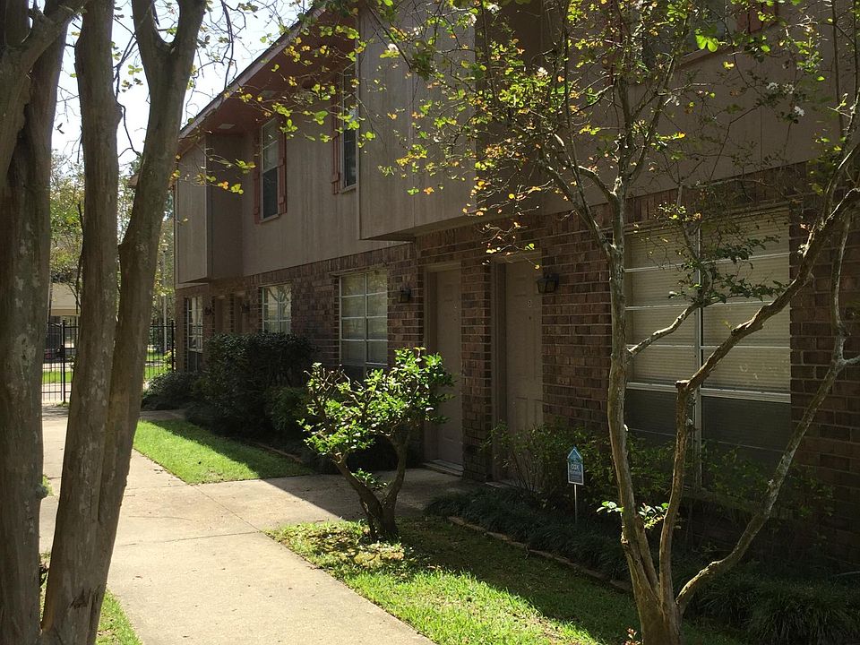 1st image of 1942 Boulevard De Province APT C
