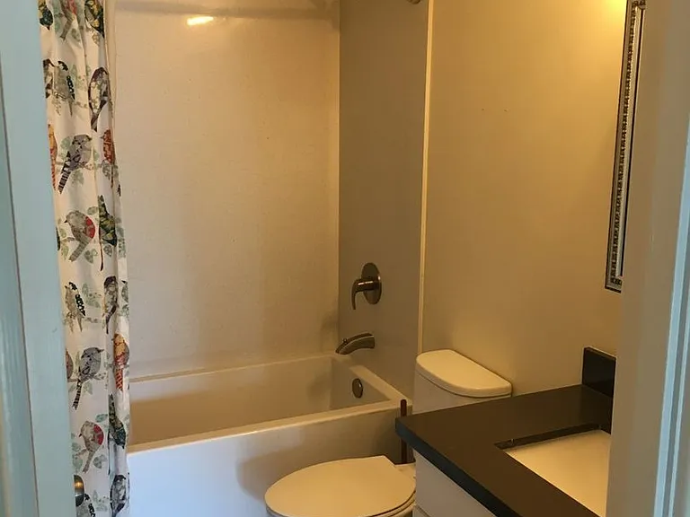 744 Belmont Pl E — Photo 6
