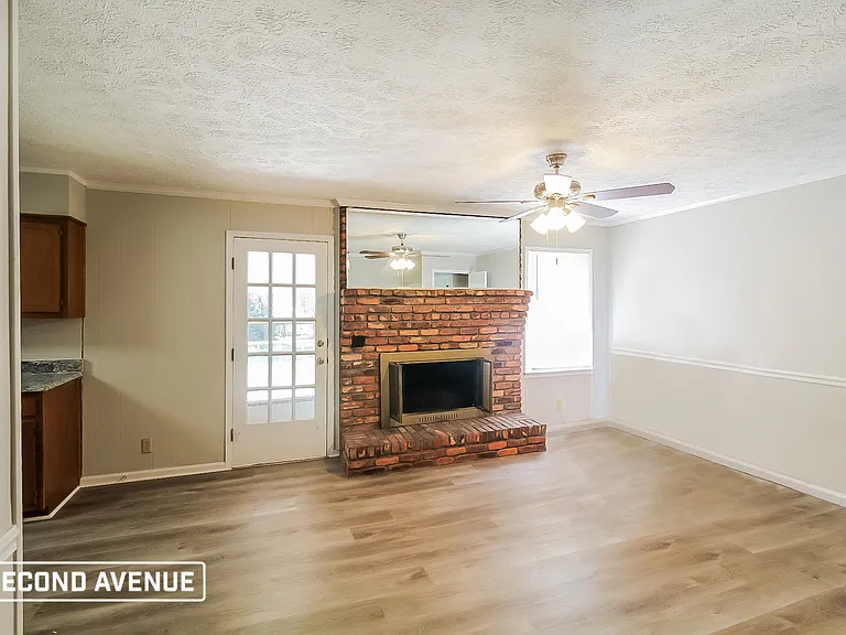 721 Bluebird Dr SE — Photo 4