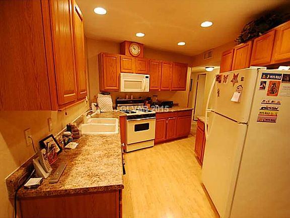 5th image of 6161 Craigmont Ave