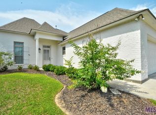 10419 Parc Cella Ct, Denham Springs, LA 70726