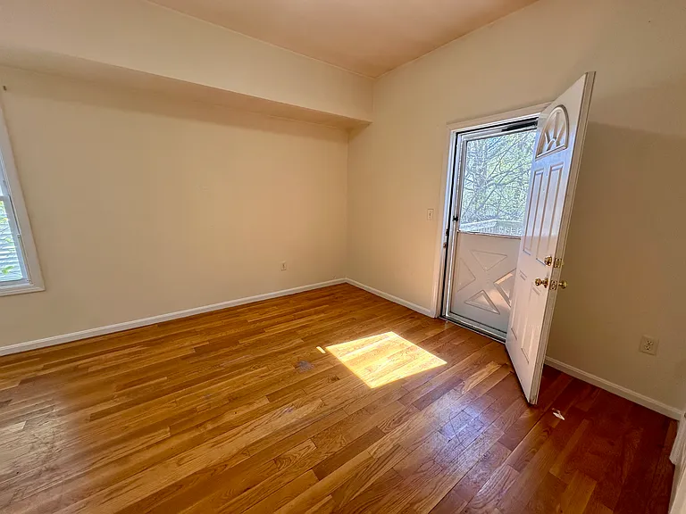 24 Mount Everett St #4 — Photo 5