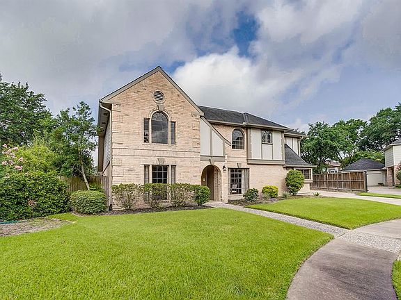 3rd image of 1706 Cedar Creek Ct