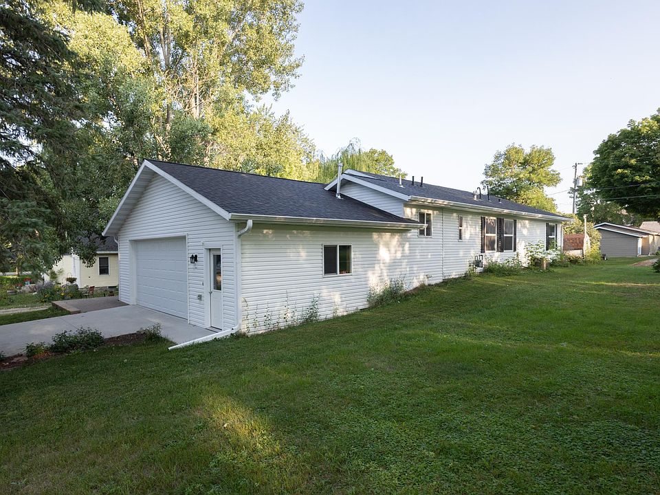 413 E Adolphus Ave, Fergus Falls, MN 56537 Zillow