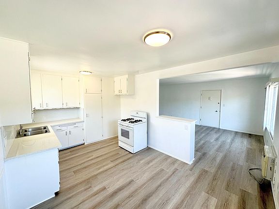 3rd image of 233 N Belmont St #A