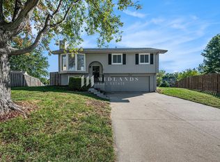 3105 Mirror Cir, Bellevue, NE 68123