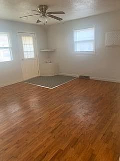 2nd image of 225 N White Oak St