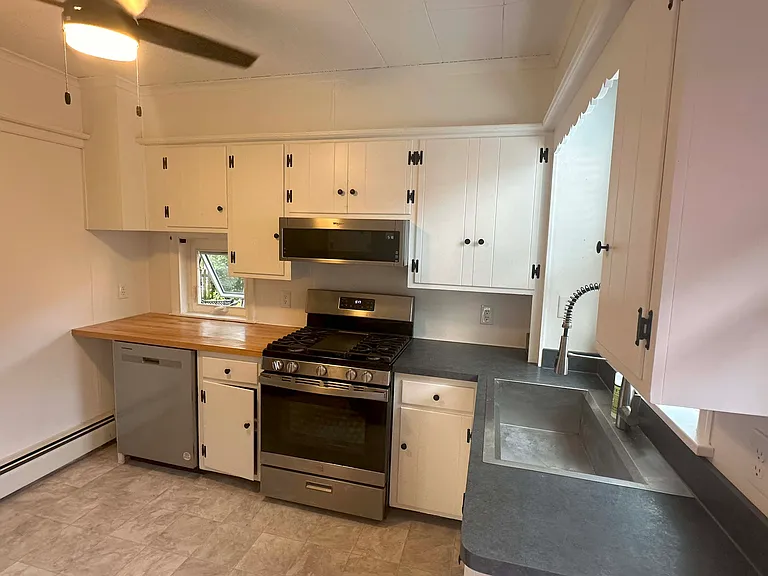 417 N Mary St — Photo 11