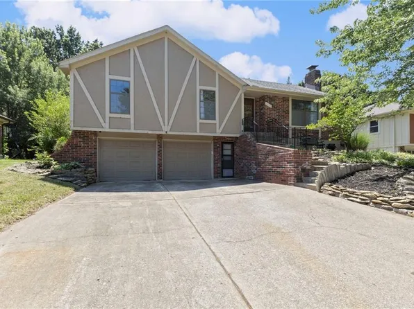 7505 E 132nd Ter, Grandview, MO 64030