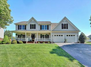 6210 Crumpacker Dr, Roanoke, VA 24012