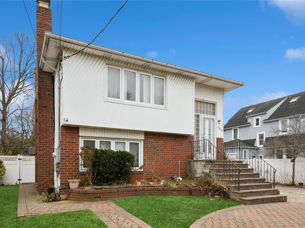 306 Hamilton Avenue, Hewlett, NY 11557