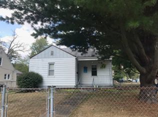 301 W Parkhurst St, Fairfield, IL 62837