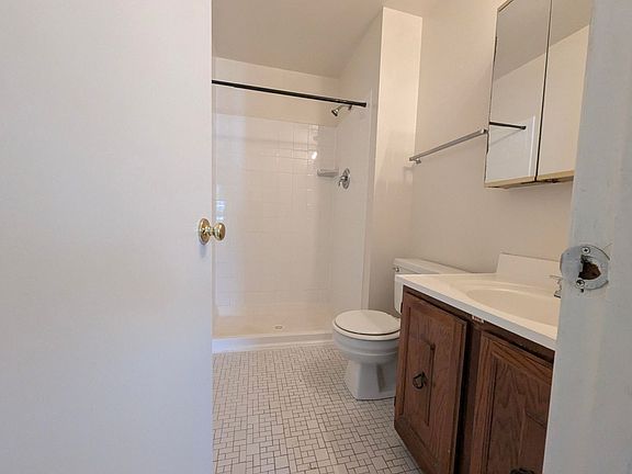 5th image of 4827 Nash Dr