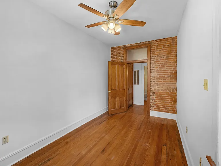 2419 Menard St — Photo 13