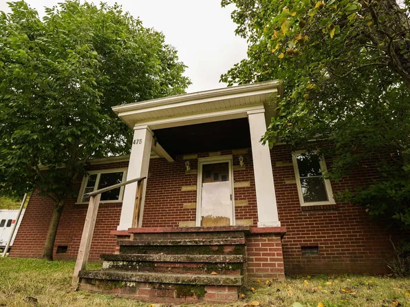 475 Mount Clare Rd, Clarksburg, WV 26301