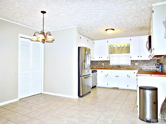 5th image of 1720 Eastway Dr