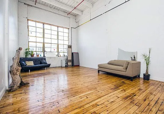 Rented by Loom Group | media 2