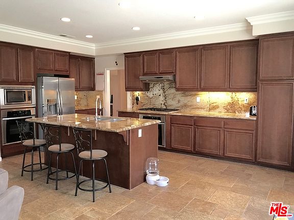 3rd image of 13806 Clarissa Ct