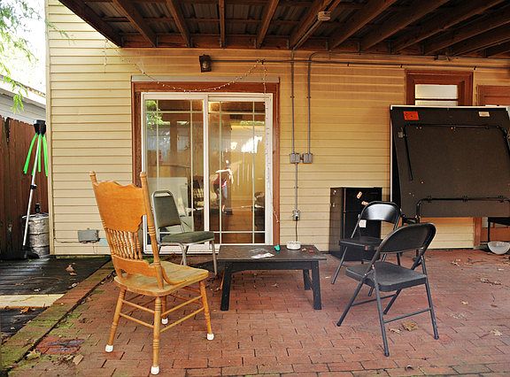 2nd image of 7310 Zimpel St