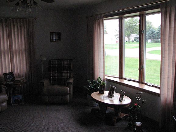 5th image of 11834 111th Ave