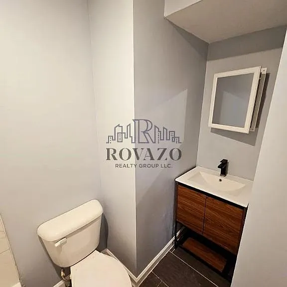 300-301 Lyons Ave #6AA — Photo 6