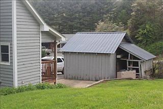 3rd image of 46 Perimeter Dr