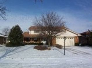 2988 Drover Ln, Darien, IL