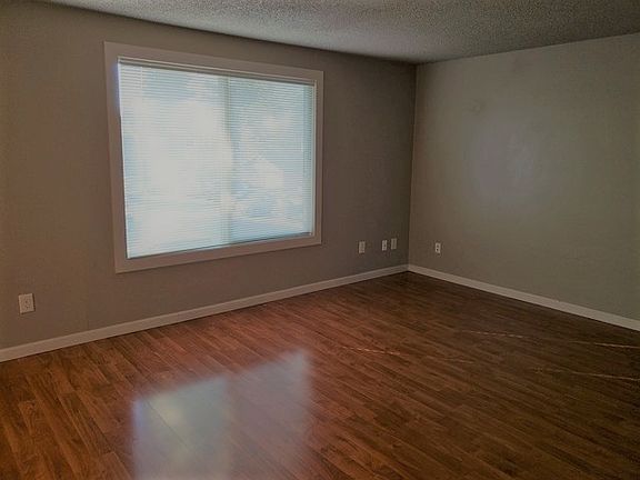 2nd image of 3623 47th Ave NE APT D