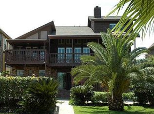 832 Davis Rd, League City, TX 77573