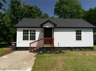 406 N 23rd St, Van Buren, AR 72956
