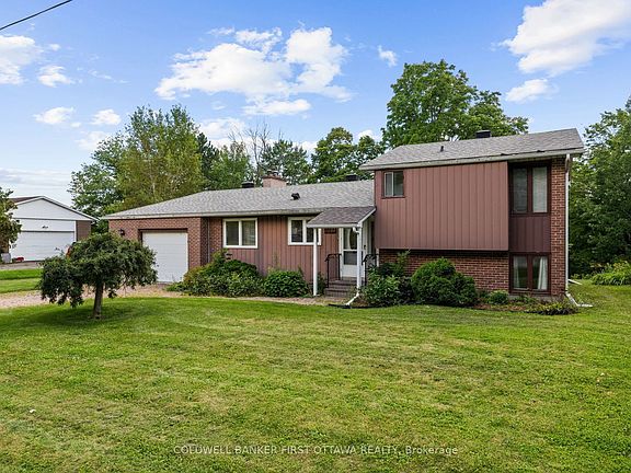 2nd image of 5310 McLean Cres