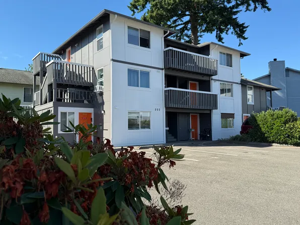 203 Dorn Ave APT C, Everett, WA 98208