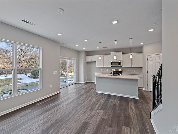 4th image of 4902 Harrier Ln #10