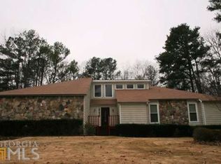 405 Benjamin Cir, Fayetteville, GA 30214