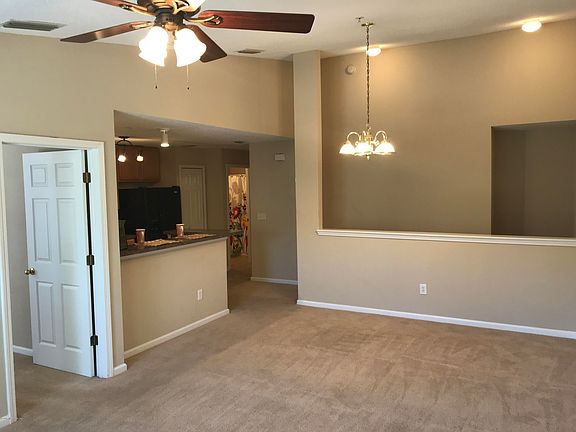 5th image of 7060 Deer Lodge Cir Unit 109