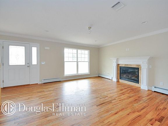 3rd image of 1 Elmhurst Ave