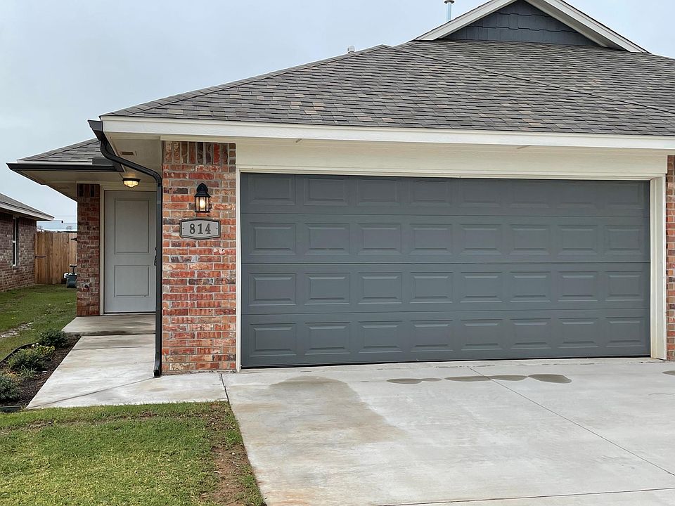 1st image of 814 Coles Creek Ln