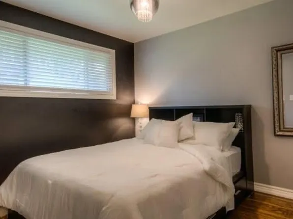 25 Broadleaf Pl #1, Kitchener, ON N2M 4E6