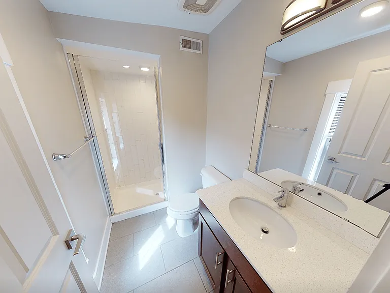 Pendleton - Broadway Square — Photo 26
