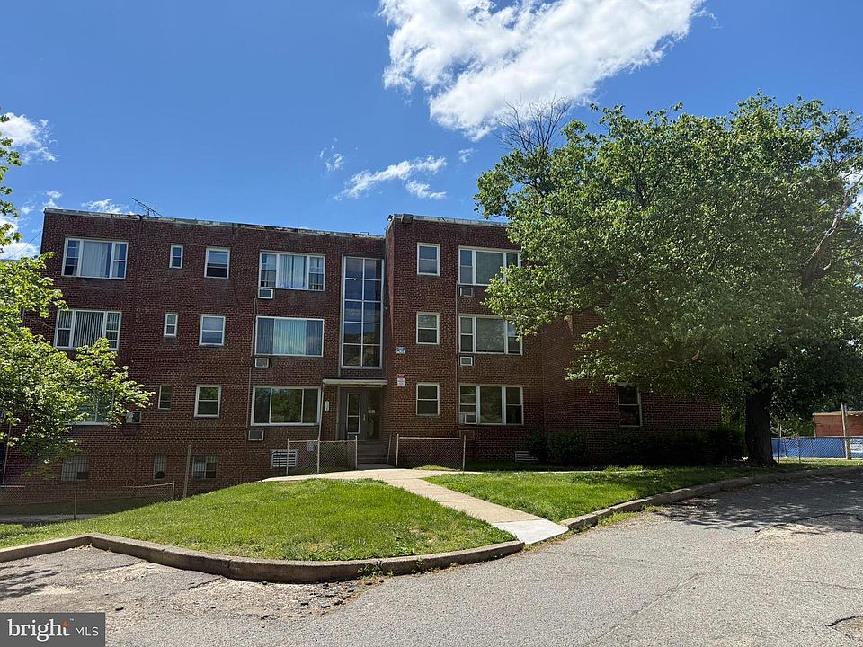 1st image of 428 Ridge Rd SE APT 305
